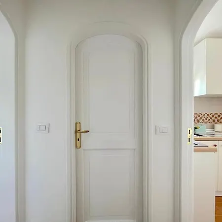 Casa Giusi * كابري